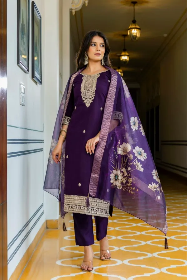 Women'S_Wine_Viscose_Chanderi_Silk_Kurta_Pant_Set_With_Organza_Dupatta