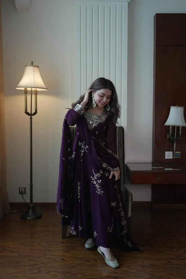 Elegant_Purple_Fox_Georgette_Kurti_Pant_Dupatta_Set_With_Heavy_Sequins_Embroidery