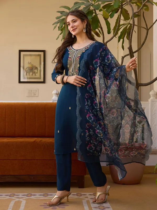 Navy_Blue_Viscose_Chanderi_Thread_Embroidered_With_Beads_Work_Kurta_Pant_Set