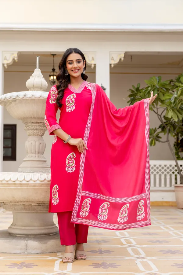 Pink_Rayon_Printed_Kurta_Pant_Set_With_Chanderi_Dupatta