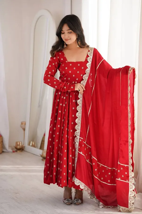 Red_Elegant_Chinon_Silk_Blend_Anarkali_Suit_Set_Stitched