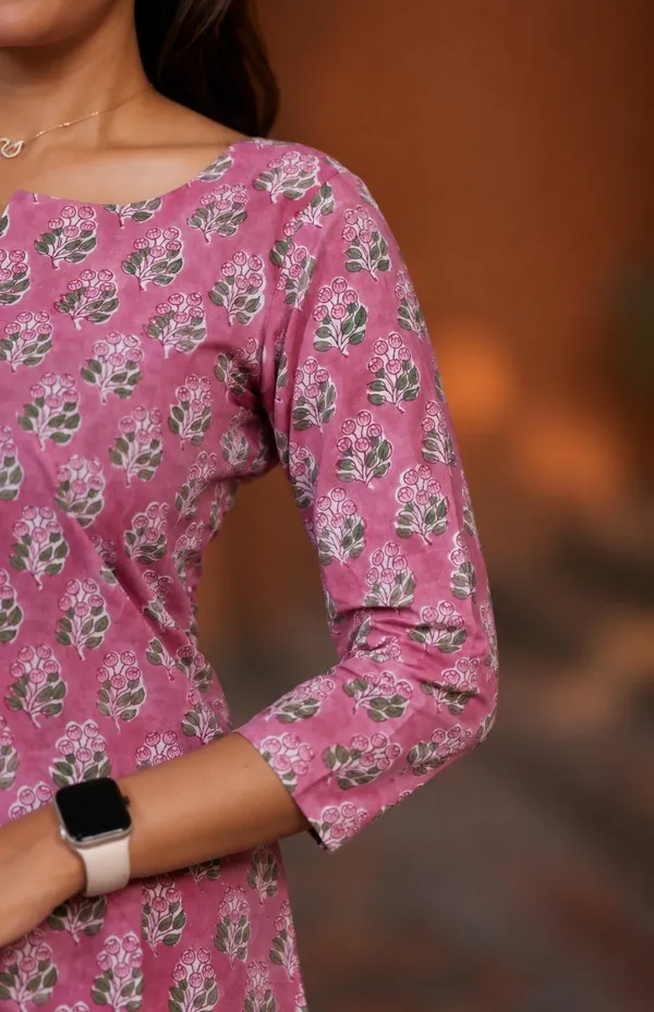 Pink_Floral-Printed_Boat_Neck_Tunic