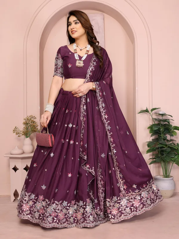 Womens_Star_Georgette_Traditional_Motif_Semi_Stitched_Lehenga_Choli_With_Cnotrance_Dupatta_Set_(Wine)