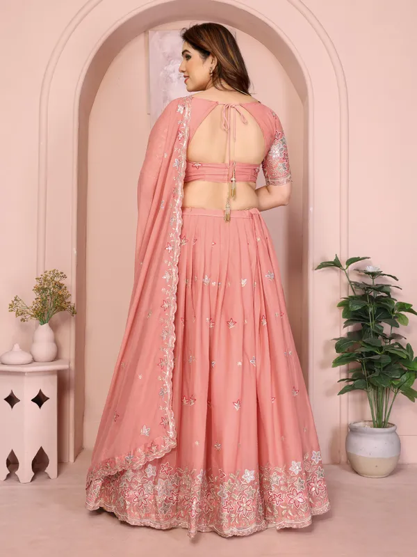Womens_Star_Georgette_Traditional_Motif_Semi_Stitched_Lehenga_Choli_With_Cnotrance_Dupatta_Set_(Peach)
