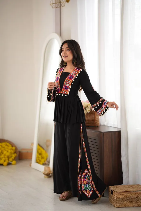 Black_Ethnic_Tunic_And_Palazzo_Set_Detailed_With_Colorful_Kutchi_Mirror-Work_Embroidery_And_Flared_Bell_Sleeves