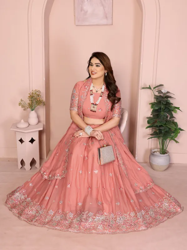 Womens_Star_Georgette_Traditional_Motif_Semi_Stitched_Lehenga_Choli_With_Cnotrance_Dupatta_Set_(Peach)