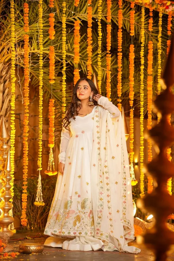 Off_White_Mastani_Floral_Anarkali_Suit_Set_Of_3