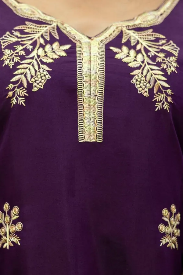 Purple_Viscose_Chanderi_Embroidered_Kurti_Pant_Set_With_Jacquard_Organza_Dupatta