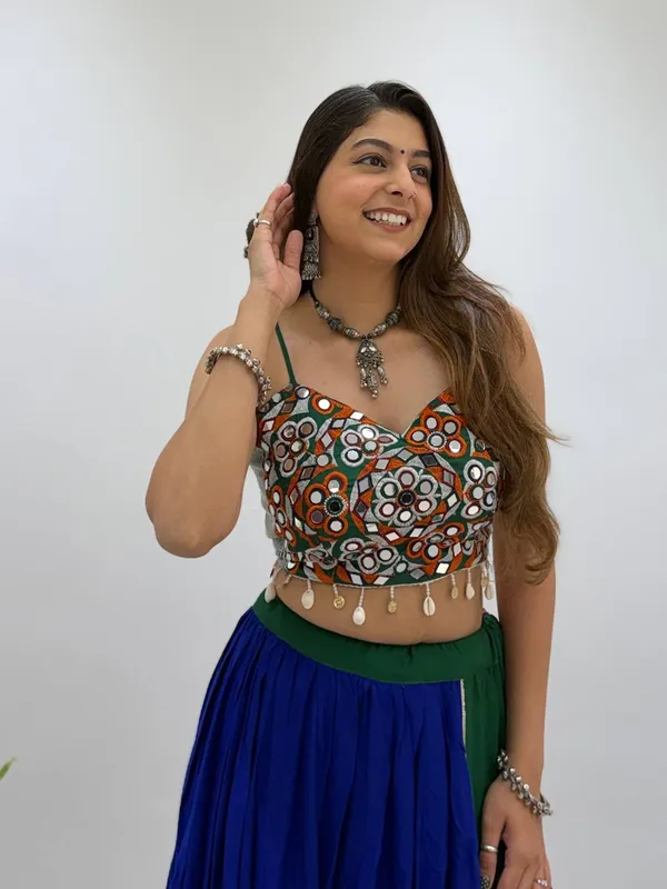 Multicolor_Printed_Crop_Top_And_Skirt_Set_For_Women