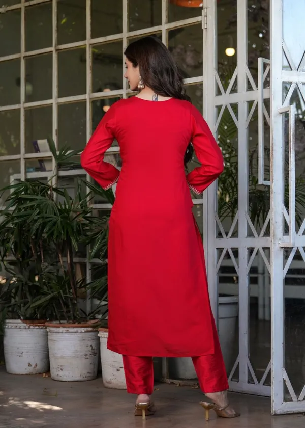 Red_Embroidered_Sequinned_Chanderi_Silk_Kurta_And_Trousers_With_Dupatta
