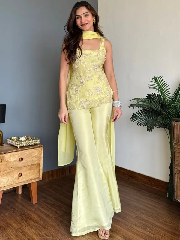 Lemon_Embroidered_Georgette_Kurta_Pant_Set_With_Dupatta_Stitched