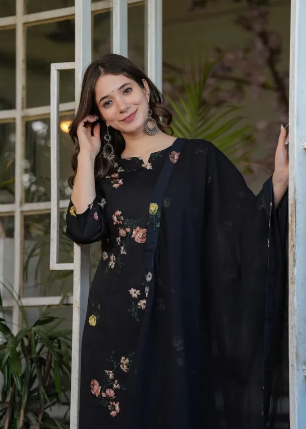 Black_French_Crepe_Elegant_Kurta_Pant_Set_With_Print