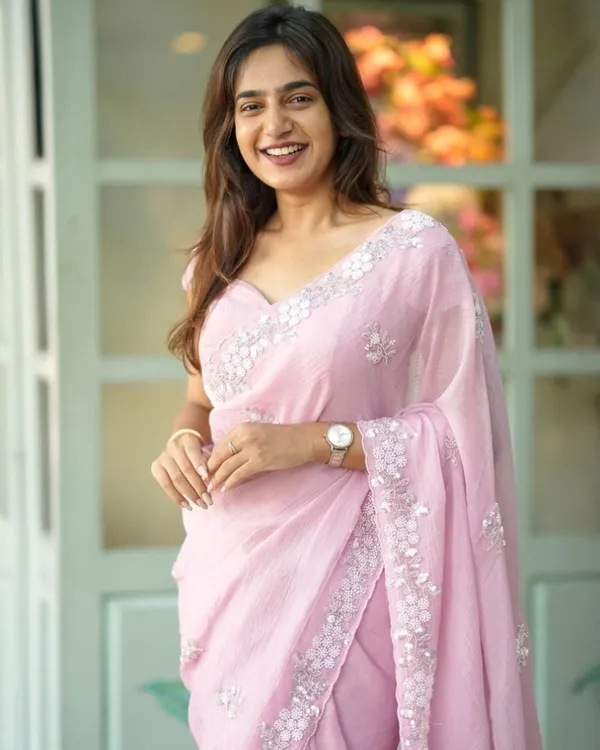 Pink_Chiffon_Floral_Embellished_Party_Wear_Saree_For_Women