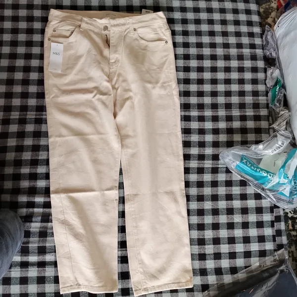 Cream_Denim_Straight_Fit_Jeans_For_Men
