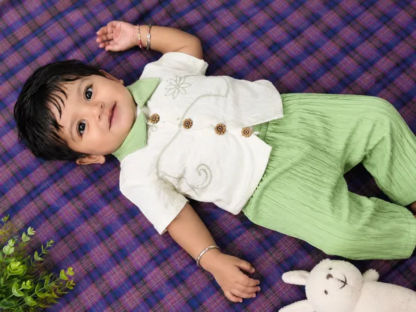 Green_White_Chanderi_Embroidered_Ethnic_Kurta_Set_For_Baby
