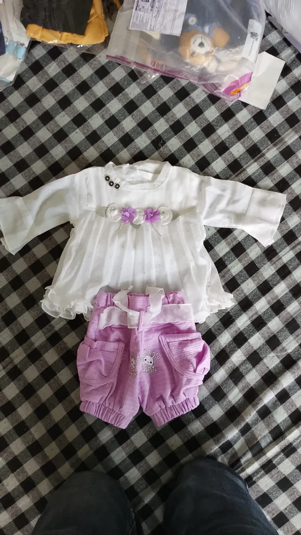 White_And_Pink_Floral_Top_And_Shorts_Set_for_Baby_Girls