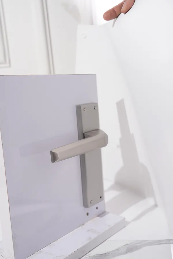 Silver_White_Metal_Modern_Lever_Door_Handle