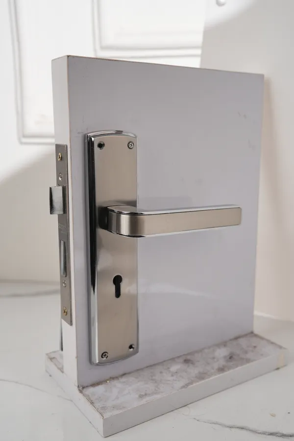 Silver_White_Metal_Modern_Chrome_Finish_Mortise_Door_Lock_With_Lever_Handle