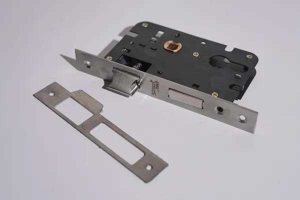 Black_And_Silver_White_Metal_Modern_Mortise_Door_Lock_Body_Strike_Plate