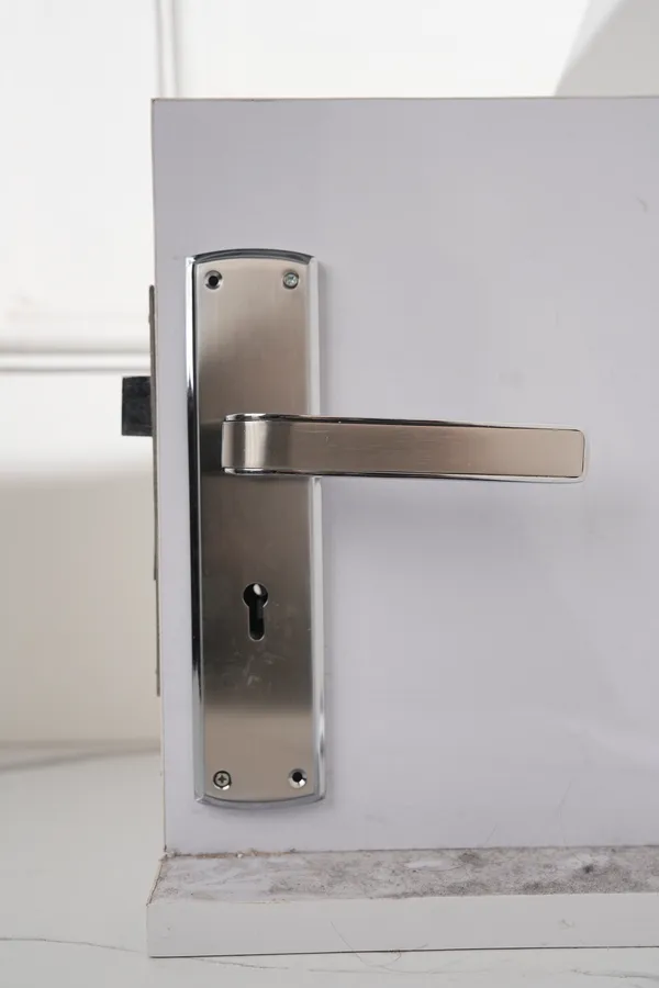 Silver_White_Metal_Modern_Chrome_Finish_Mortise_Door_Lock_With_Lever_Handle