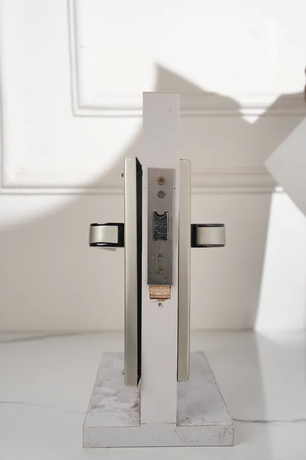 Silver_And_Black_White_Metal_Modern_Lever_Mortise_Door_Handle_Lock_Set