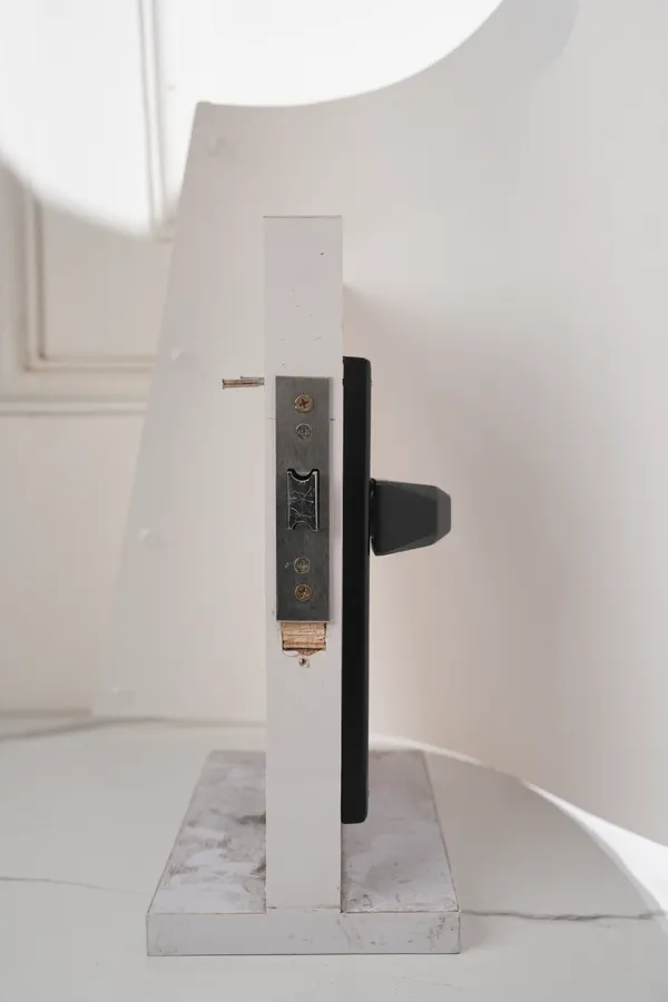 Black_White_Metal_Modern_Lever_Door_Handle_Lock_Set