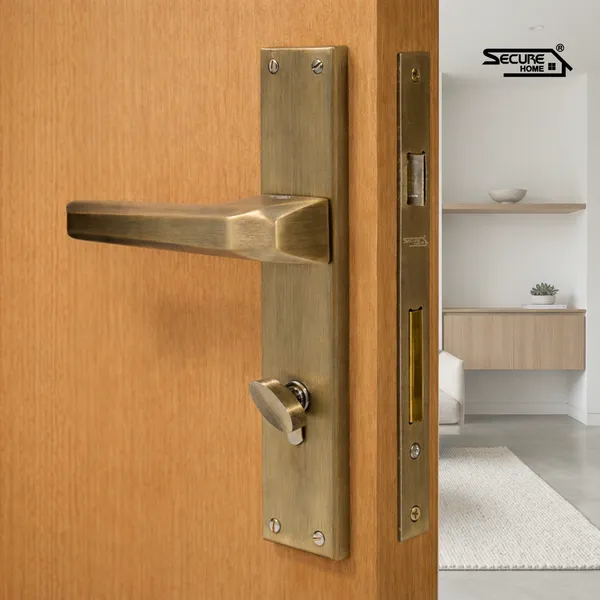 Gold_White_Metal_Antique_Brass_Finish_Lever_Door_Handle_Lock_Set