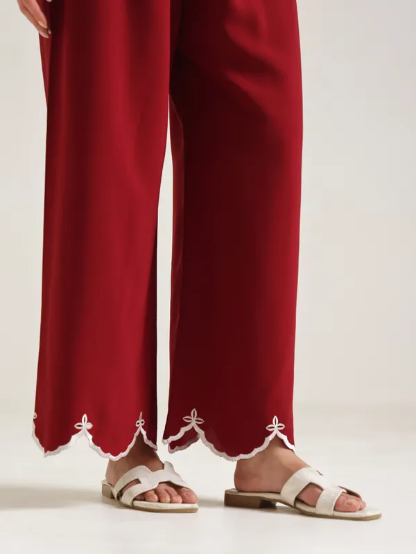 Red_Relaxed_Fit_Kurta_Set_For_Women