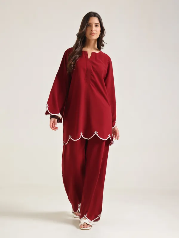 Red_Relaxed_Fit_Kurta_Set_For_Women
