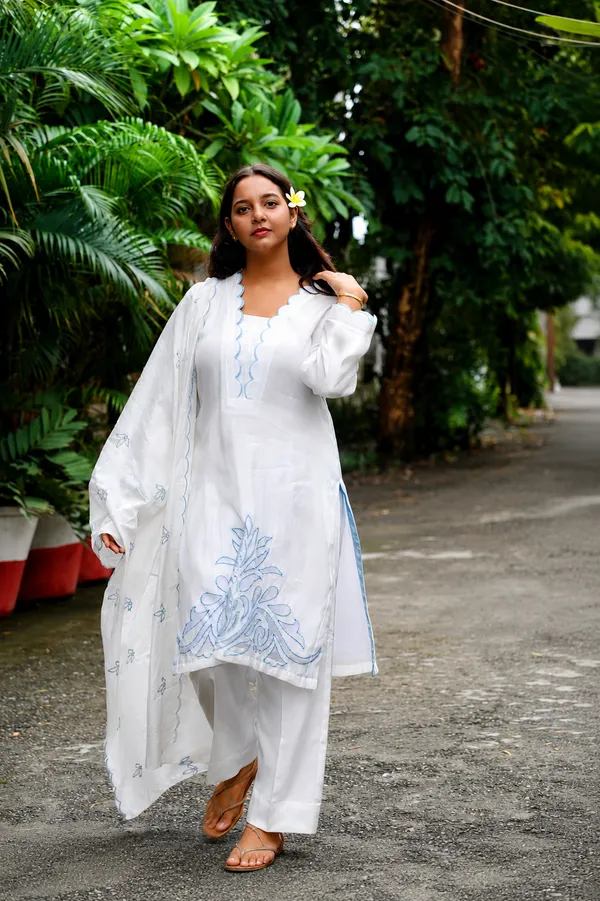 Powder_whiteScallop_Kurta_Set