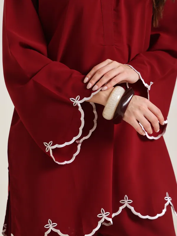 Red_Relaxed_Fit_Kurta_Set_For_Women