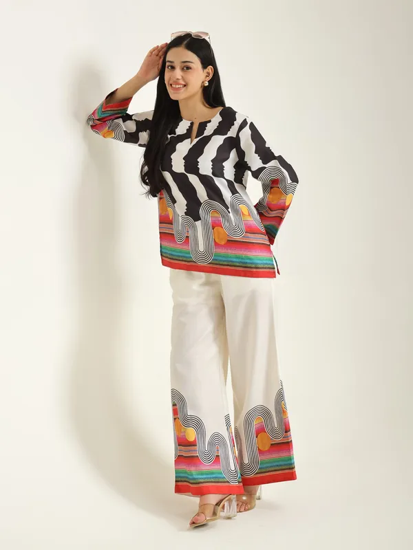 Monochrome_Waves_Printed_Co_Ord_Set