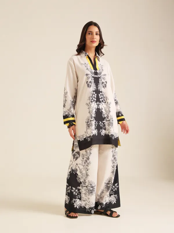 Cream_Printed_Straight_Kurta_Set_for_Women