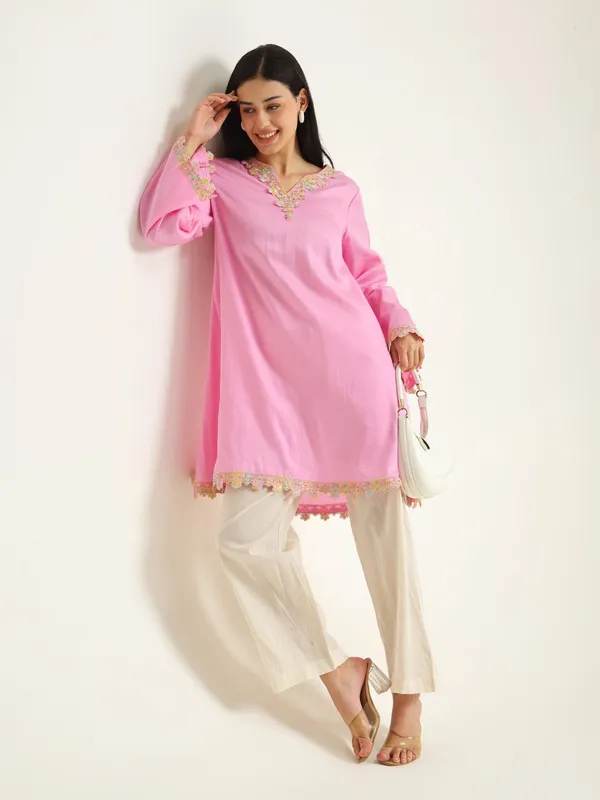 Gulbahaar_Festive_Wear_Pink_Cotton_Kurta_Set