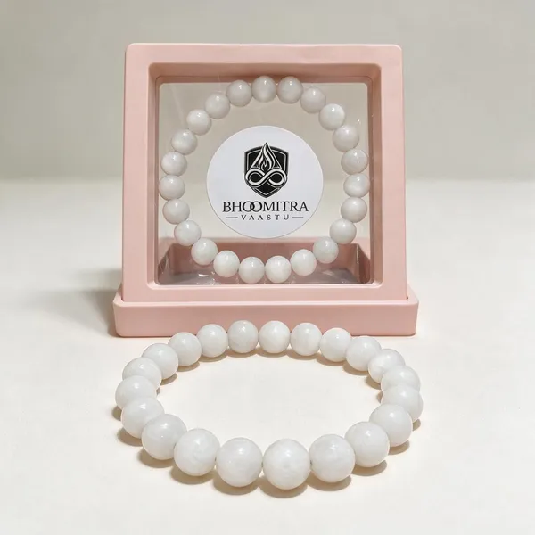 White_Beaded_Bracelet_For_Unisex