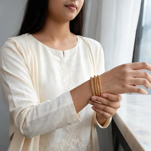 Radiant_Solitaire_Chain_Bangle_Stack_Pack_Of_4