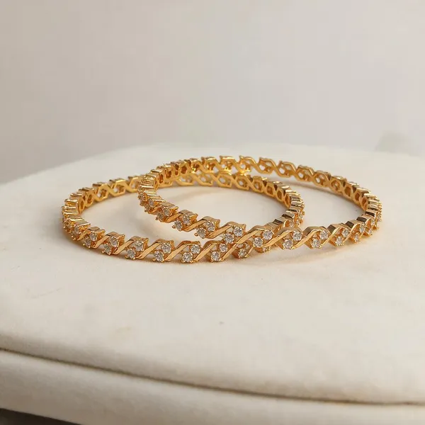 Lumina_Chevron_Gold_Bangle_Set_Pack_Of_2