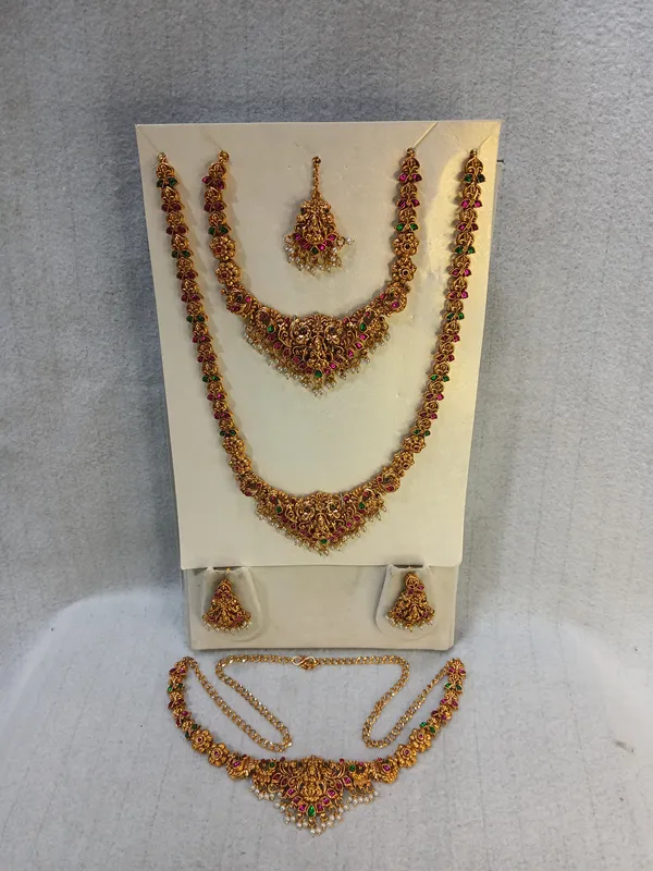 Grand_Lakshmi_Bridal_Temple_Jewellery_Suite