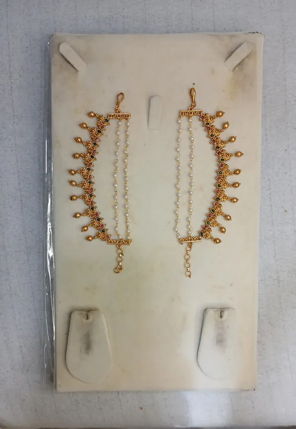 Royal_Heritage_Gold_Ear_Chains_Pack_Of_2