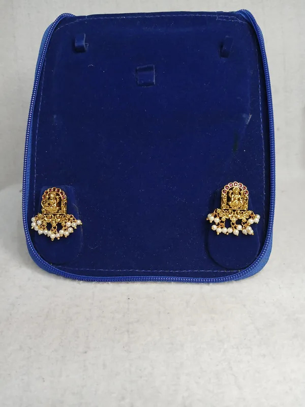 Divinity_Temple_Motif_Gold_Studs