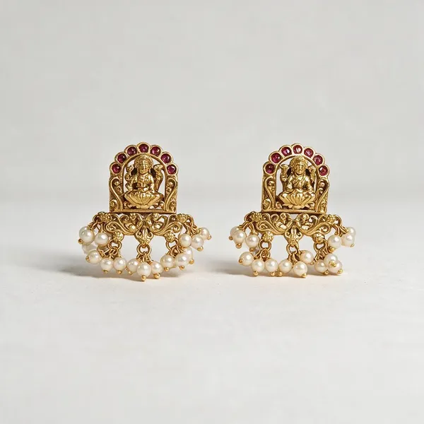 Divinity_Temple_Motif_Gold_Studs_Pack_Of_2