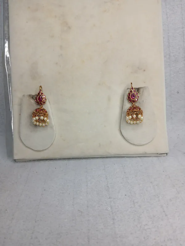 Traditional_Temple_Motif_Pearl-Dangled_Earrings