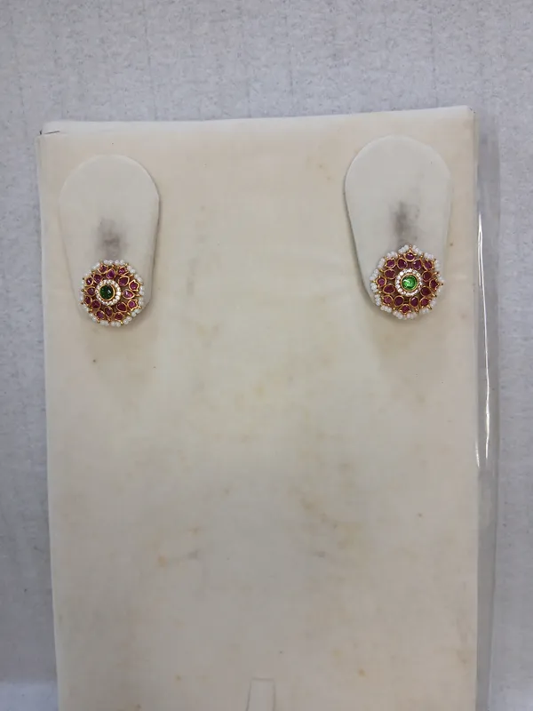 Traditional_Stone_&_Pearl_Cluster_Earrings