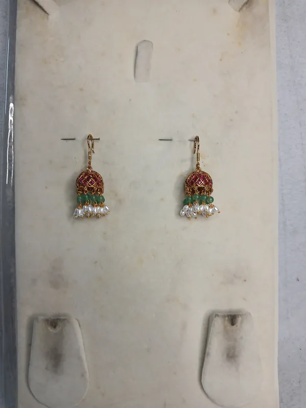 Heritage_Lattice_Ruby_&_Pearl_Jhumkas