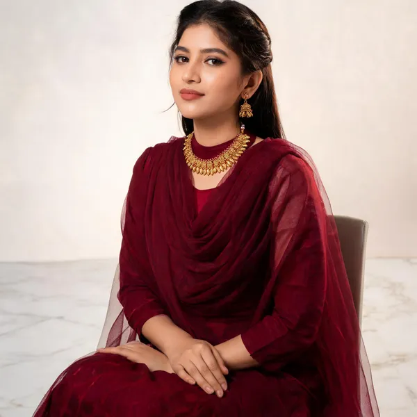 Traditional_Goddess_Lakshmi_Mango-Motif_Choker_Set