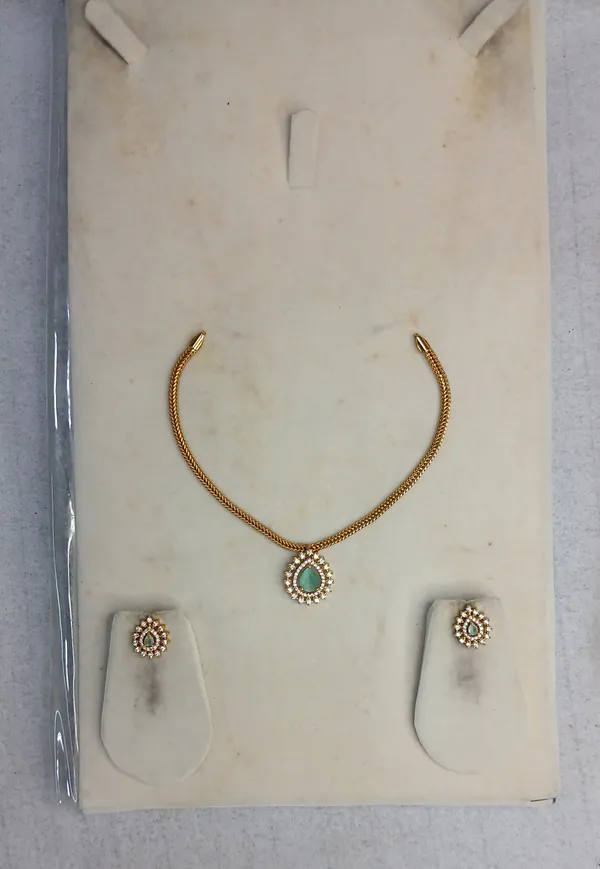Aurelia_Halo_Floral_Pendant_Duo