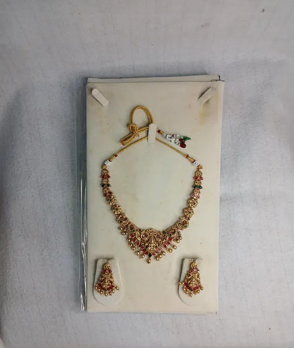 Regal_Antique_Lakshmi_Necklace_&_Earring_Set