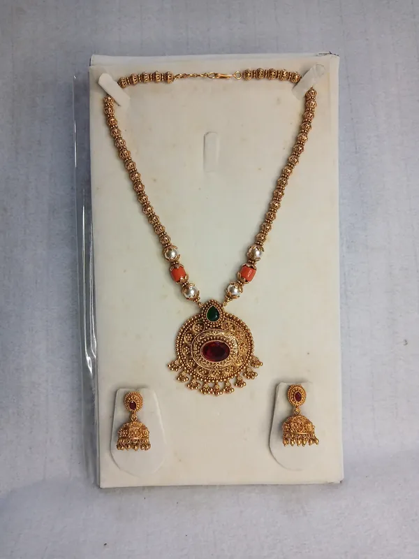Royal_Crimson_&_Pearl_Heritage_Necklace_Set