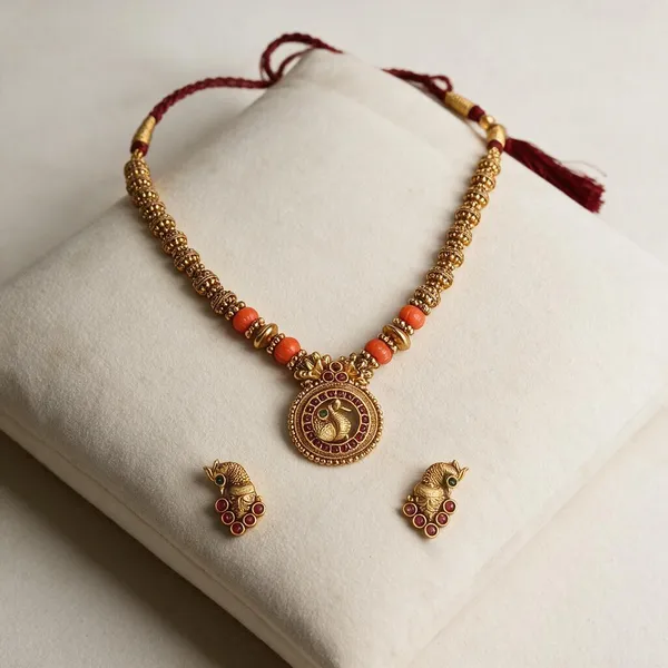 Peacock_Motif_Coral_Bead_Necklace_Set
