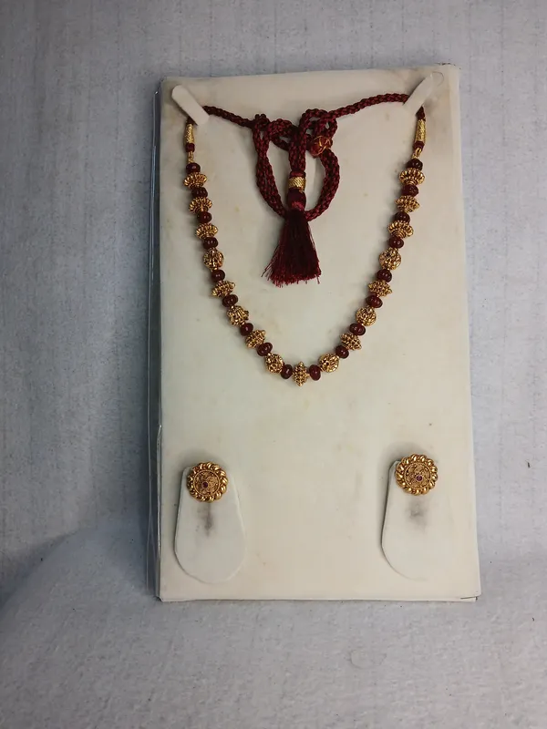Ruby_Bead_&_Antique_Gold_Mala_Set